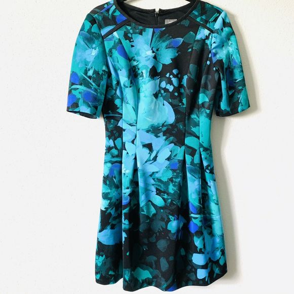 Vince Camuto Floral Fit Flare 3/4 SLV Scuba Dress - Picture 4 of 7